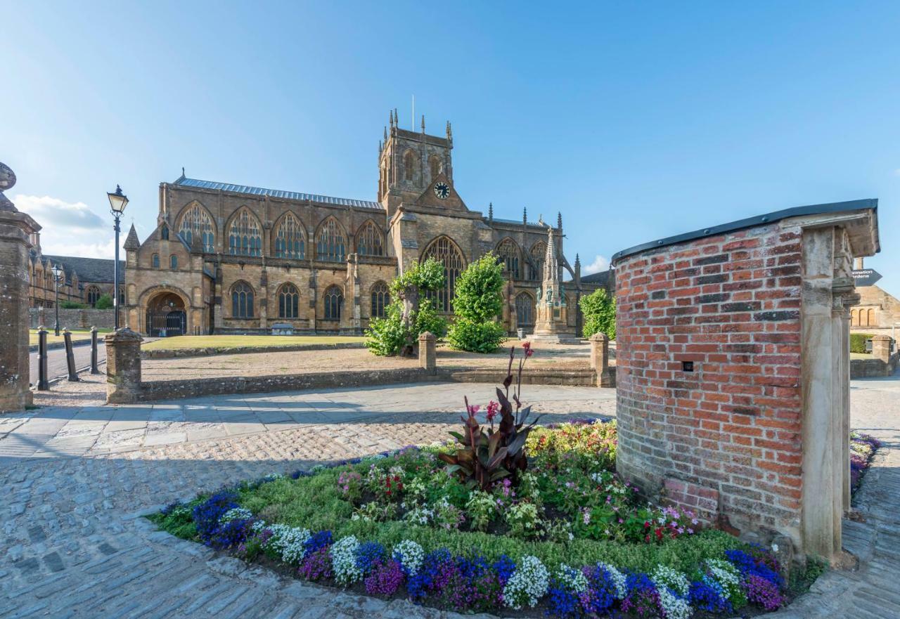 No.4 Ludbourne Hall Sherborne  Exterior photo